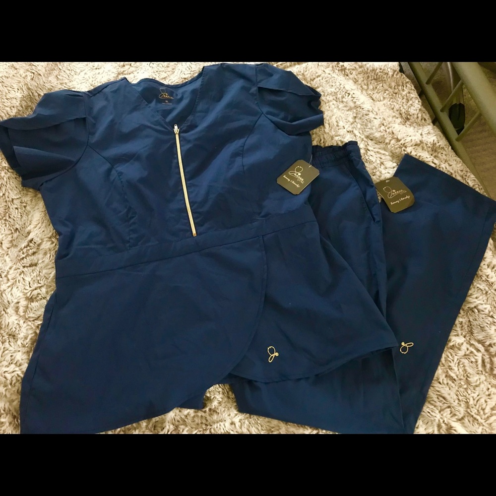 Brand New Jaanuu Scrub Set